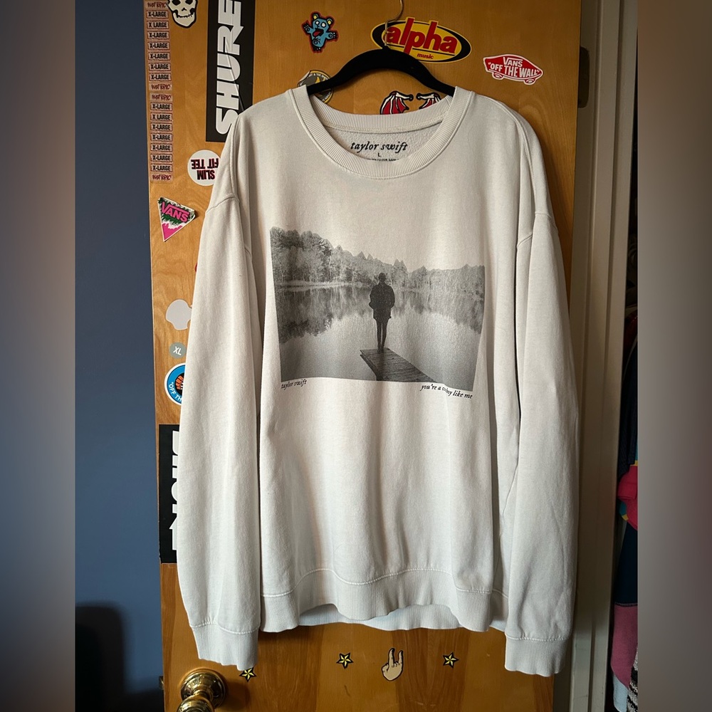 SUPER RARE Taylor Swift Cowboy Like Me Sweatshirt size LARGE